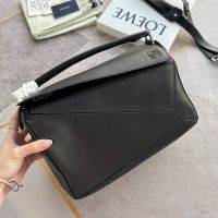 Loewe Medium Puzzle Bag In Classic Calfskin Black