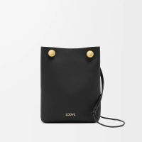 Loewe Pebble Pouch In Smooth Calfskin Black