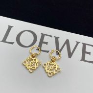 Loewe Anagram Earrings In Metal Gold