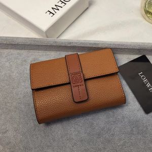 Loewe Small Vertical Trifold Wallet In Grained Calfskin Brown